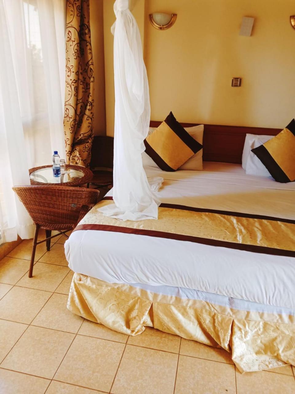 Golden Gates Hotel Thuthuriki ภายนอก รูปภาพ